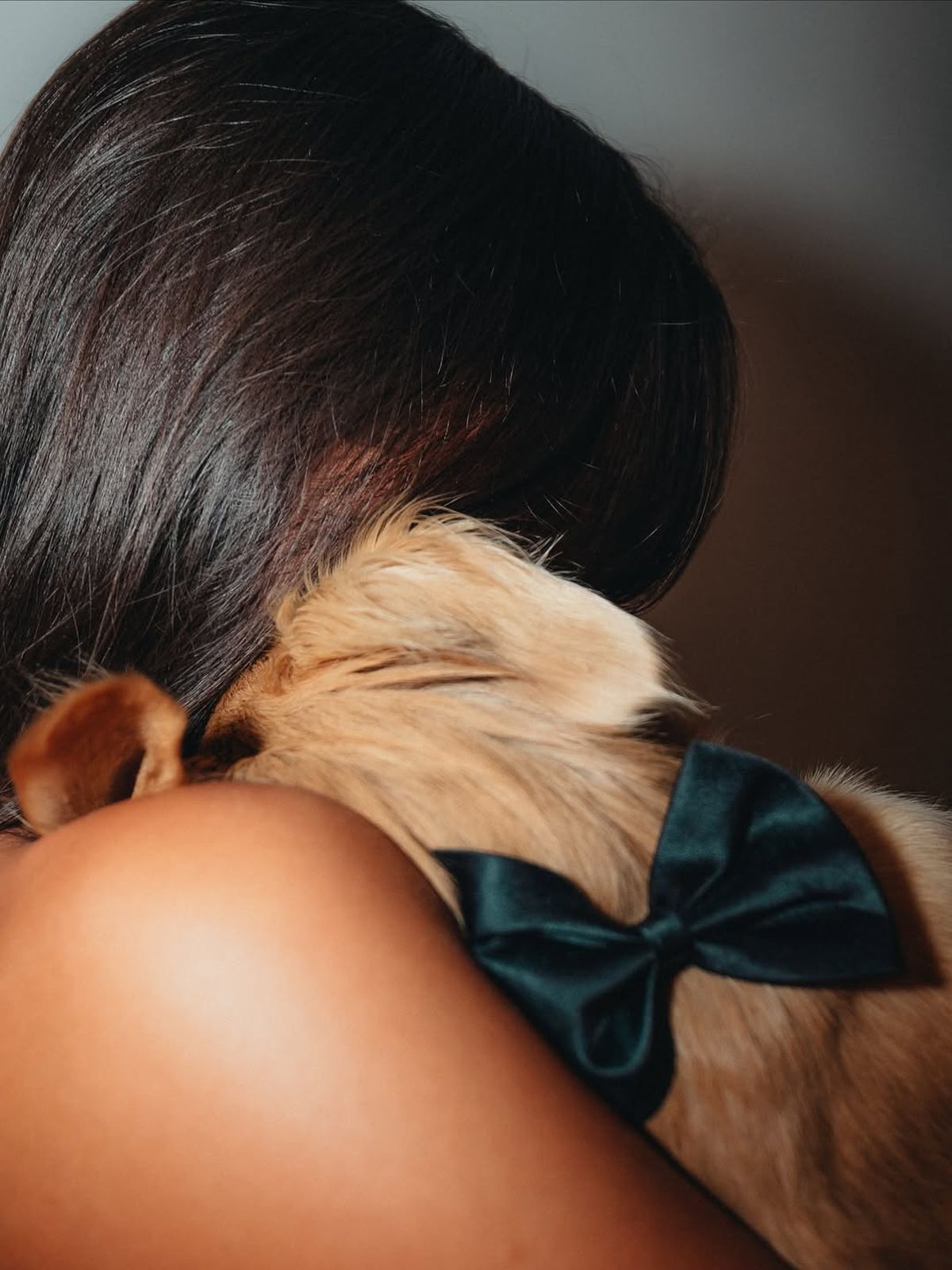 Charles Leclerc s-a logodit cu Alexandra, iubita-model! A plătit o avere pentru inel