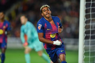 Hansi Flick explică problema lui Lamine Yamal: „Vine și pleacă”