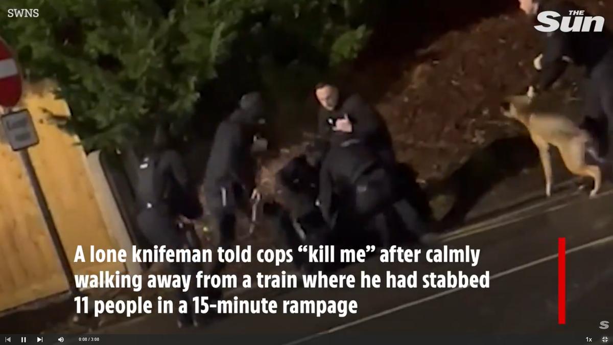 Atac în masă cu cuțitul în tren » Un fotbalist s-a aflat printre victime