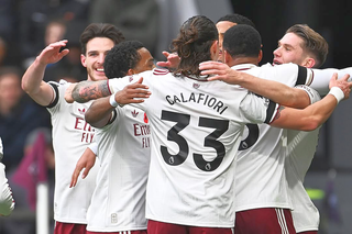 Gary Neville a numit singura echipă care poate opri Arsenal să câștige Premier League: „Ea e singura candidată”