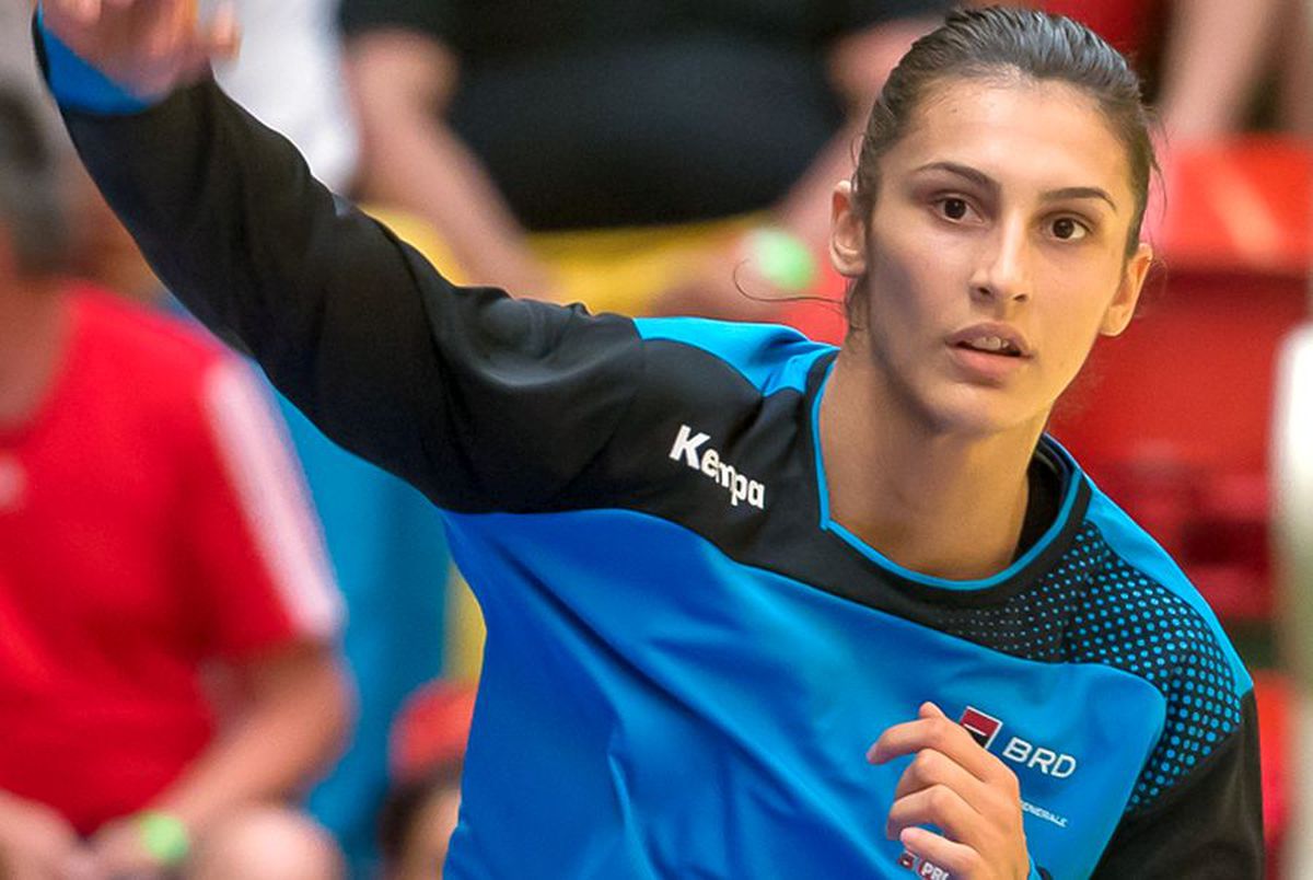 GALERIE FOTO Mădălina Zamfirescu, cea mai HOT handbalistă din Japonia