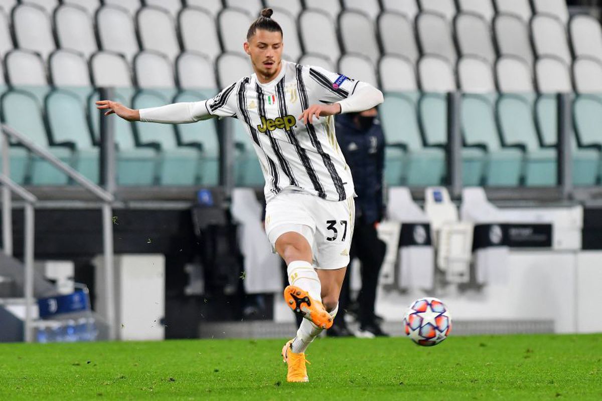 Radu Drăgușin debut Juventus // Juventus - Dinamo Kiev 3-0