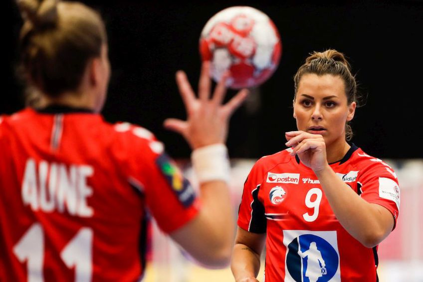 Norvegia a început perfect Campionatul European de handbal feminin, cu o victorie în fața Poloniei, scor 35-22.  FOTO: kolektiffimages