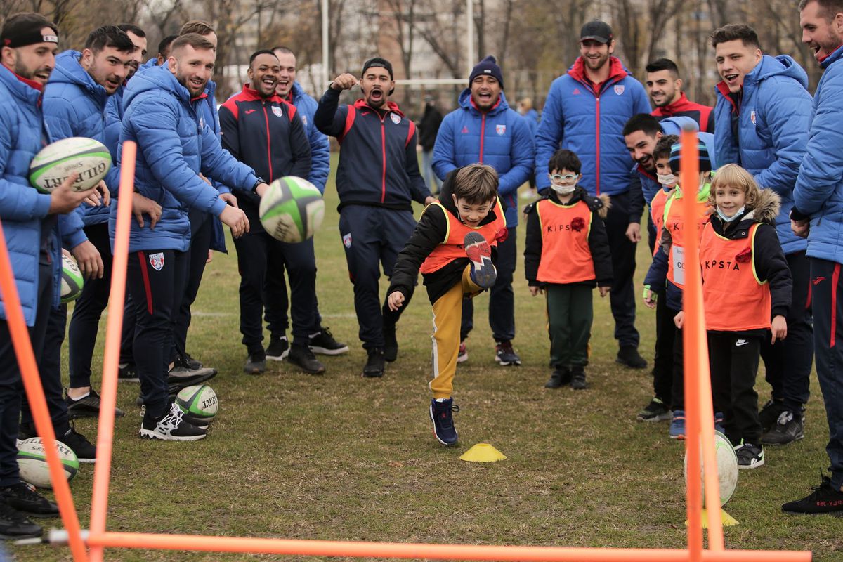 Sandra Izbașa, Marian Drăgulescu și Alina Dumitru au participat la un eveniment dedicat celor mici de „Ziua Internațională a Persoanelor cu Dizabilități”