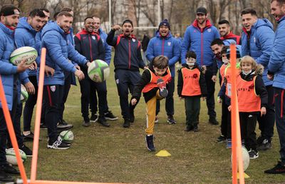 Sandra Izbașa, Marian Drăgulescu și Alina Dumitru au participat la un eveniment dedicat celor mici de „Ziua Internațională a Persoanelor cu Dizabilități”