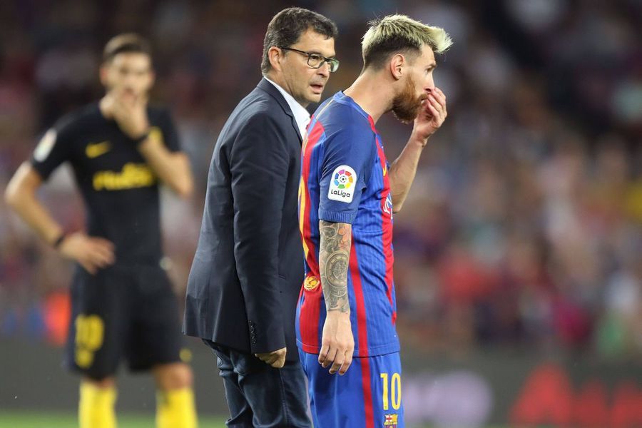 Ricard Pruna alături de Messi (2016) Omul lui Olăroiu a plecat la Barcelona! Laporta confirmă: „E totul rezolvat”
