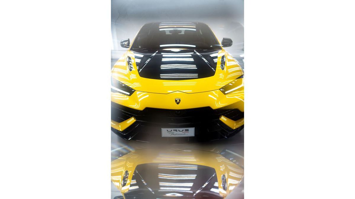 Adrian Mititelu jr. - Lamborghini Urus