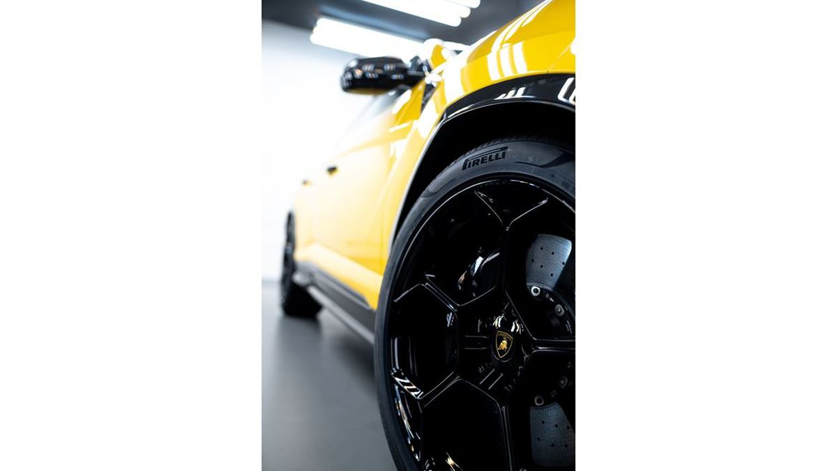 Adrian Mititelu jr. - Lamborghini Urus