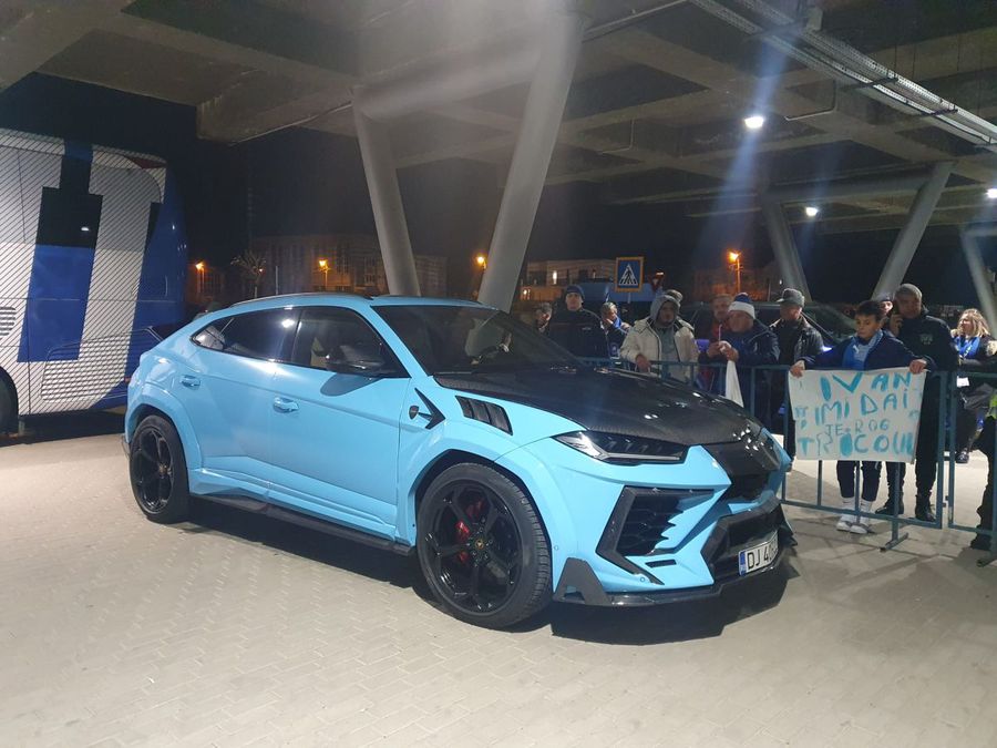 Foto: Eduard Apostol (GSP) Cu ce bolid a venit Mititelu jr. la derby » Prețul de catalog pornește de la 200.000 de euro