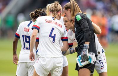 Cum se îmbogățesc fotbalistele din naționala SUA, după calificarea băieților în „optimi” la Mondialul din Qatar