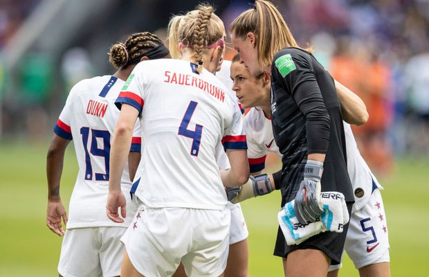 Cum se îmbogățesc fotbalistele din naționala SUA, după calificarea băieților în „optimi” la Mondialul din Qatar