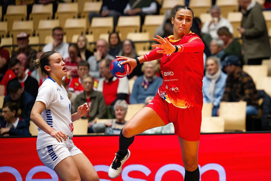 Cine transmite la TV România - Danemarca, primul meci-șoc la Campionatul Mondial de handbal feminin