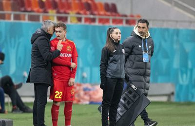 Imagini halucinante surprinse de fotoreporterul GSP la marginea terenului, în ultimul minut din FCSB - Oțelul!