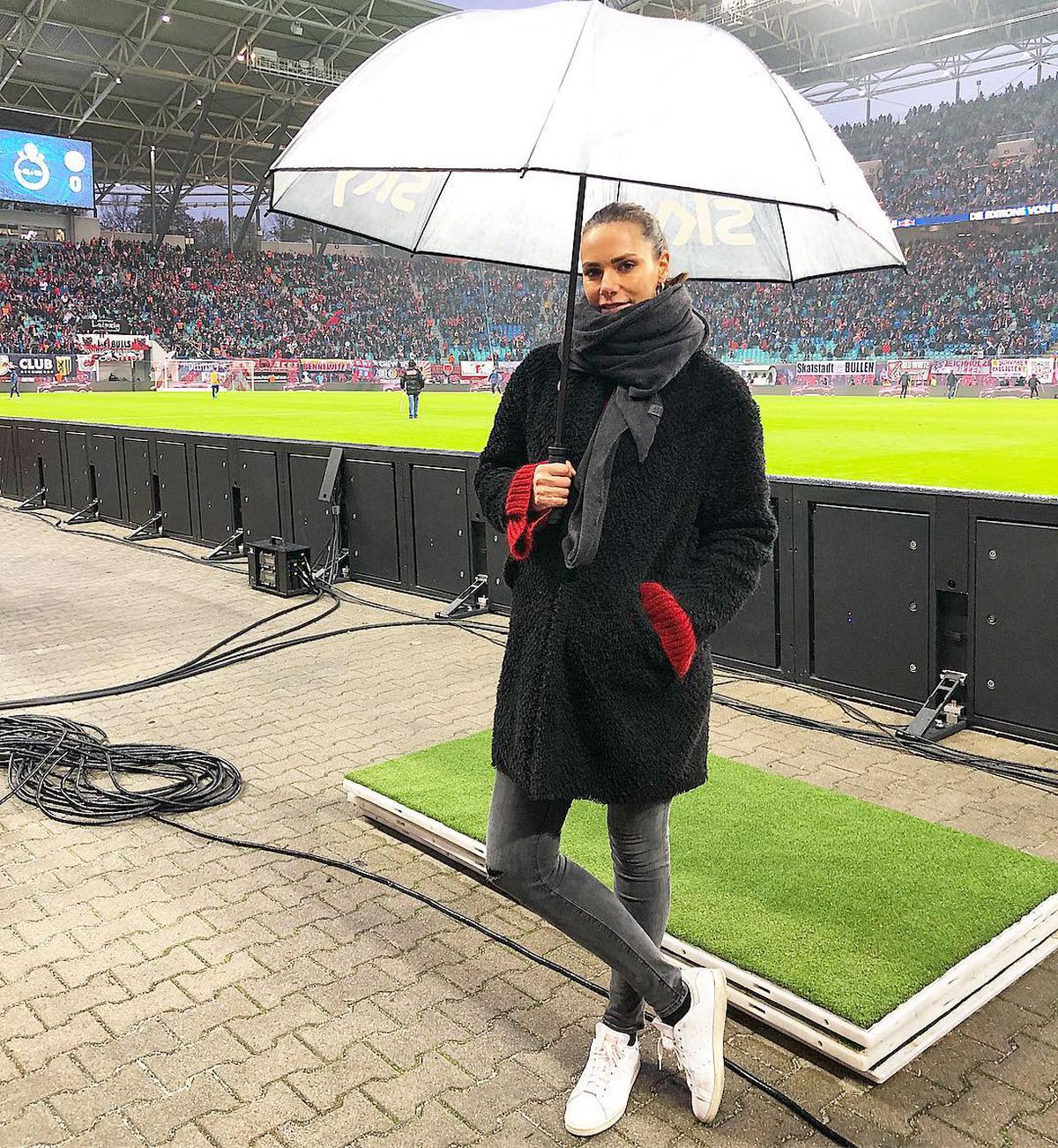 În mijlocul dramei cu Ana Ivanovic, Schweinsteiger este din nou în centrul atenției! Prezentatoarea TV a uimit pe toată lumea cu ultima fotografie