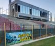 Micuțul stadion din Borcea a trecut printr-un proces de cosmetizare pentru meciul cu FCSB  / Sursă foto: Facebook@ Theodor Aniel