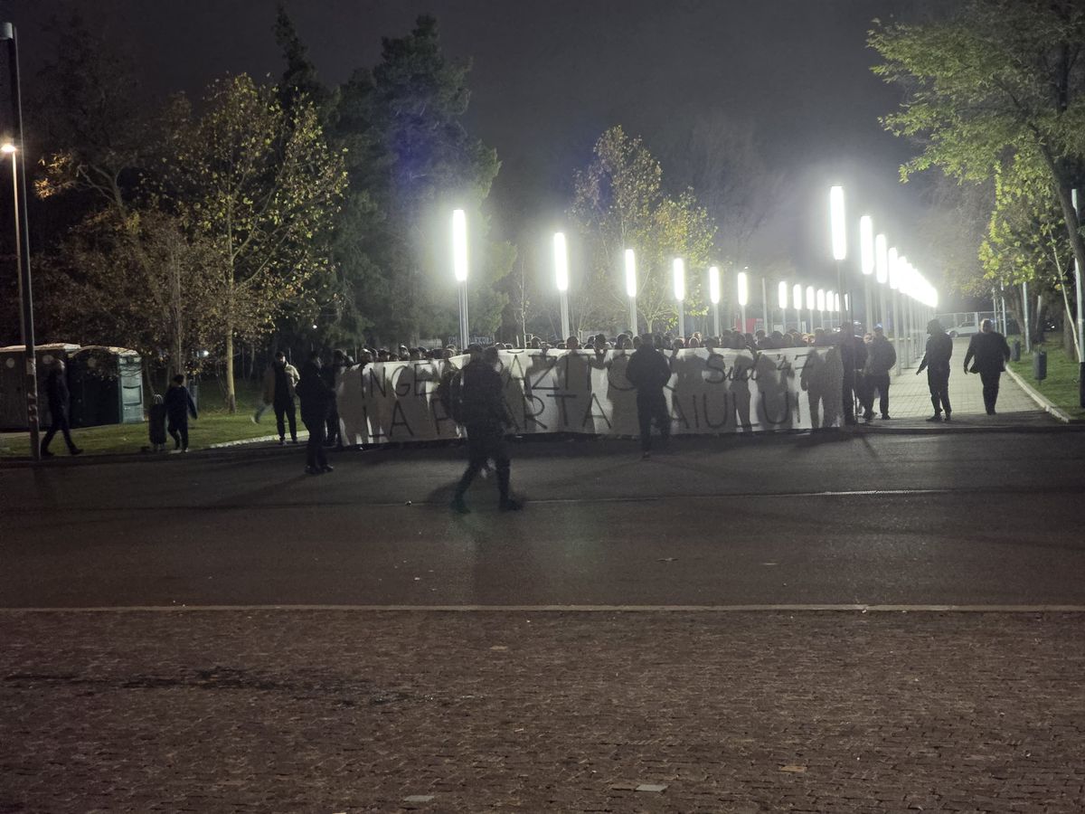 Peluza Sud Steaua a ajuns la Arena Națională pentru a-și lua rămas-bun de la Helmut Duckadam