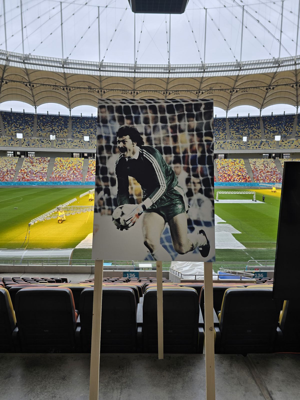 Imagini tulburătoare! Cum a apărut mama lui Helmut Duckadam la Arena Națională