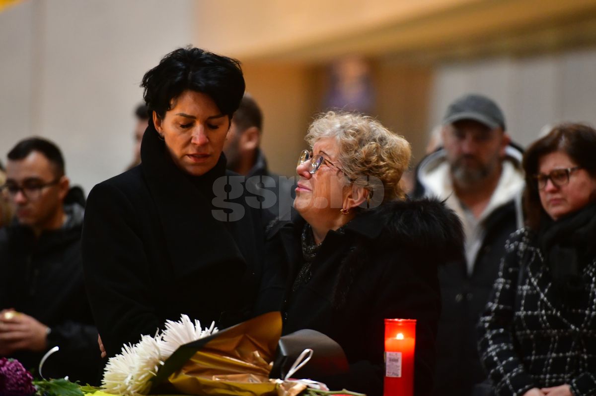 Fanii i-au adus un ultim omagiu lui Helmut Duckadam pe Arena Națională » Toate imaginile de la catafalcul „Eroului de la Sevilla”