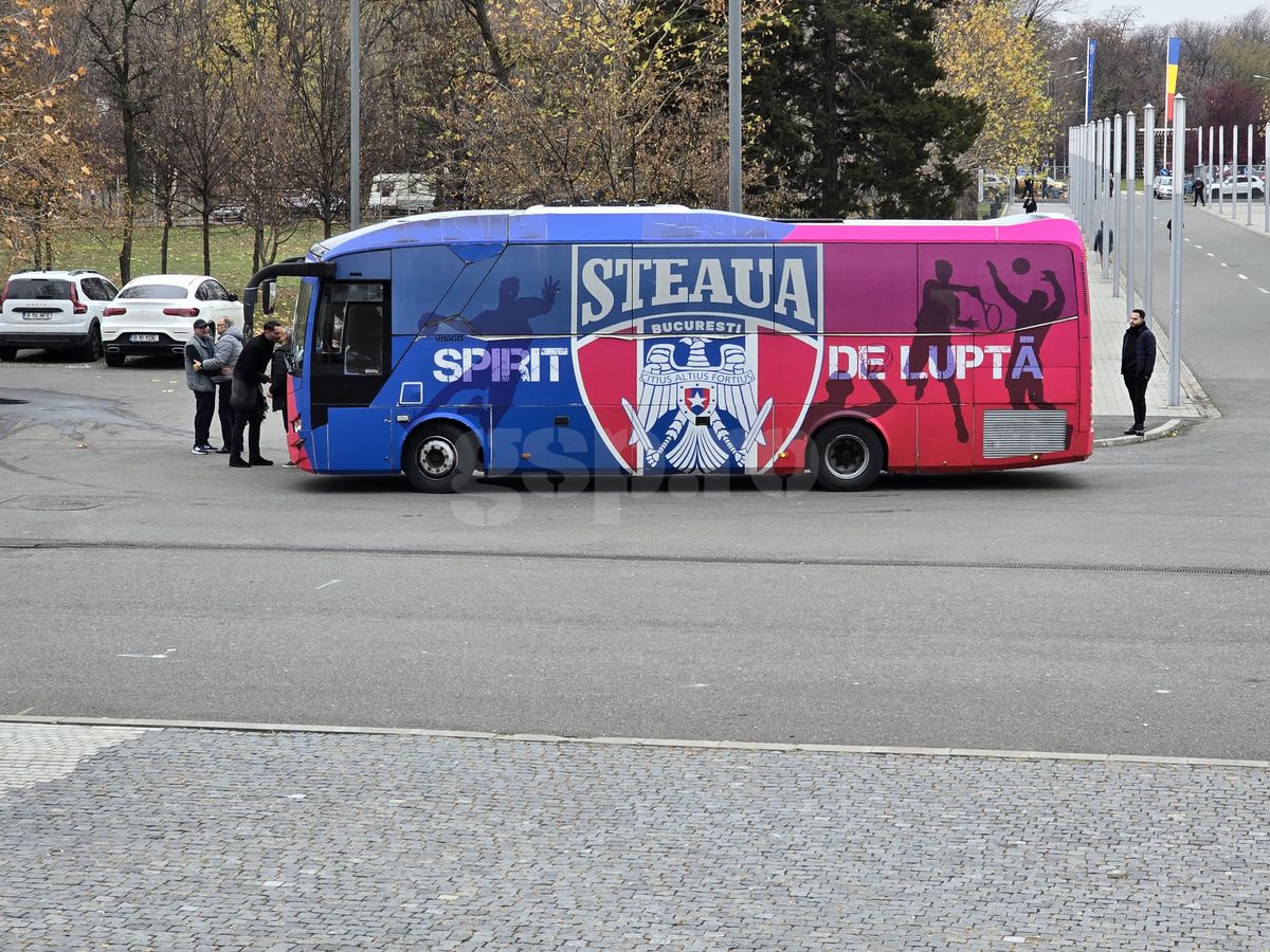 Imagini de la Arena Națională, unde este depus sicriul cu trupul neînsuflețit al lui Helmut Duckadam