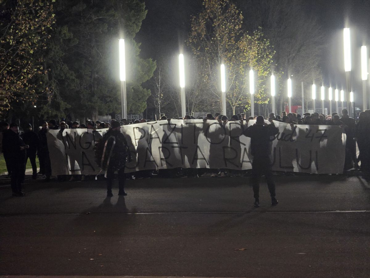 Peluza Sud Steaua a ajuns la Arena Națională pentru a-și lua rămas-bun de la Helmut Duckadam