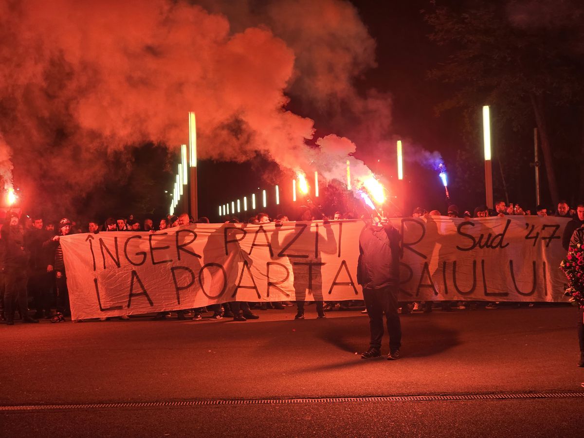 Peluza Sud Steaua a ajuns la Arena Națională pentru a-și lua rămas-bun de la Helmut Duckadam