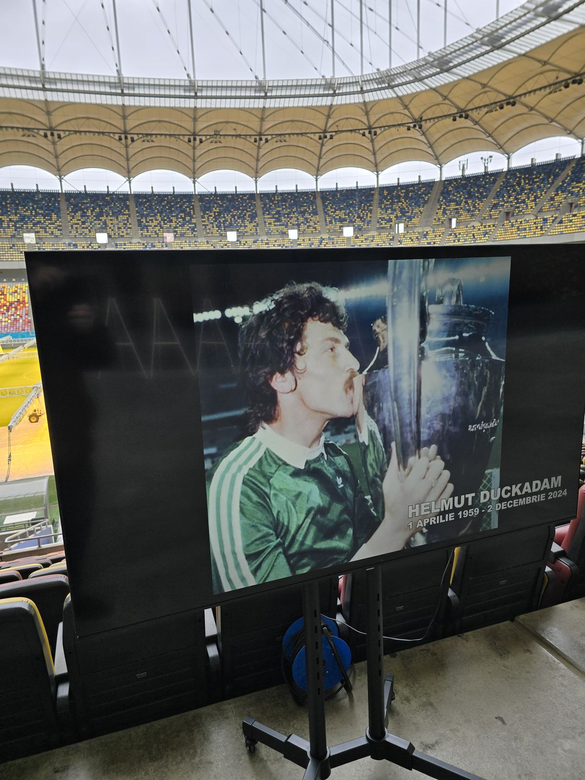 Imagini tulburătoare! Cum a apărut mama lui Helmut Duckadam la Arena Națională