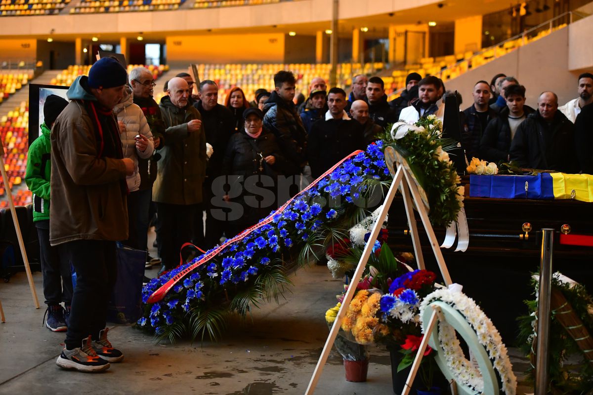 Imagini emoționante lângă sicriul lui Helmut Duckadam