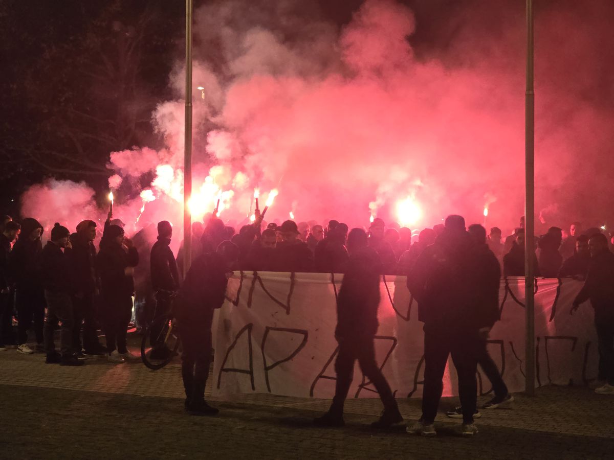 Peluza Nord FCSB și-a făcut apariția la Arena Națională pentru a-și lua rămas-bun de la Helmut Duckadam