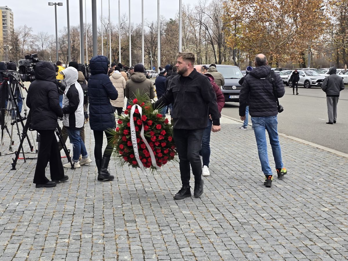 Trupul neînsuflețit al lui Helmut Duckadam, depus pe Arena Națională