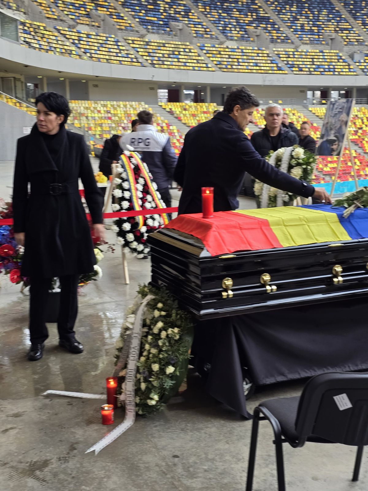 Trupul neînsuflețit al lui Helmut Duckadam, depus pe Arena Națională