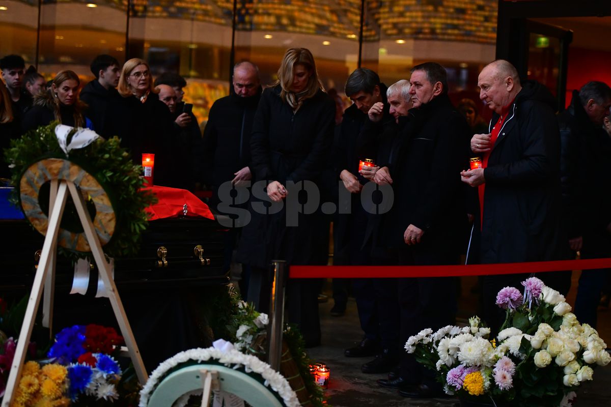 Imagini impresionante în Cupa României! Gest cum nu s-a mai văzut pe un teren de fotbal în memoria lui Duckadam