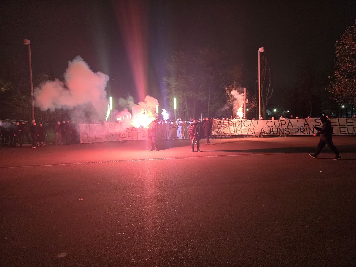 Peluza Sud Steaua a ajuns la Arena Națională pentru a-și lua rămas-bun de la Helmut Duckadam