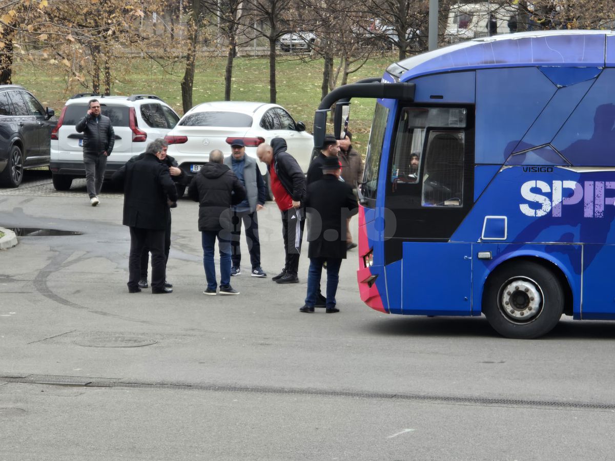 Imagini de la Arena Națională, unde este depus sicriul cu trupul neînsuflețit al lui Helmut Duckadam