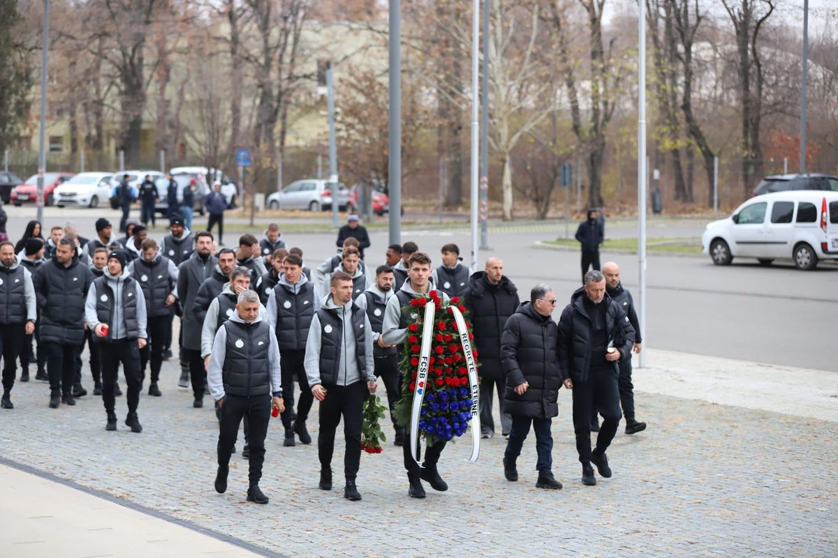 Trupul neînsuflețit al lui Helmut Duckadam, depus pe Arena Națională