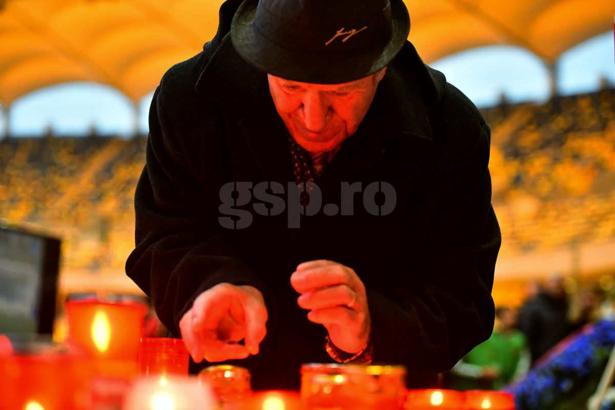 Imagini emoționante lângă sicriul lui Helmut Duckadam