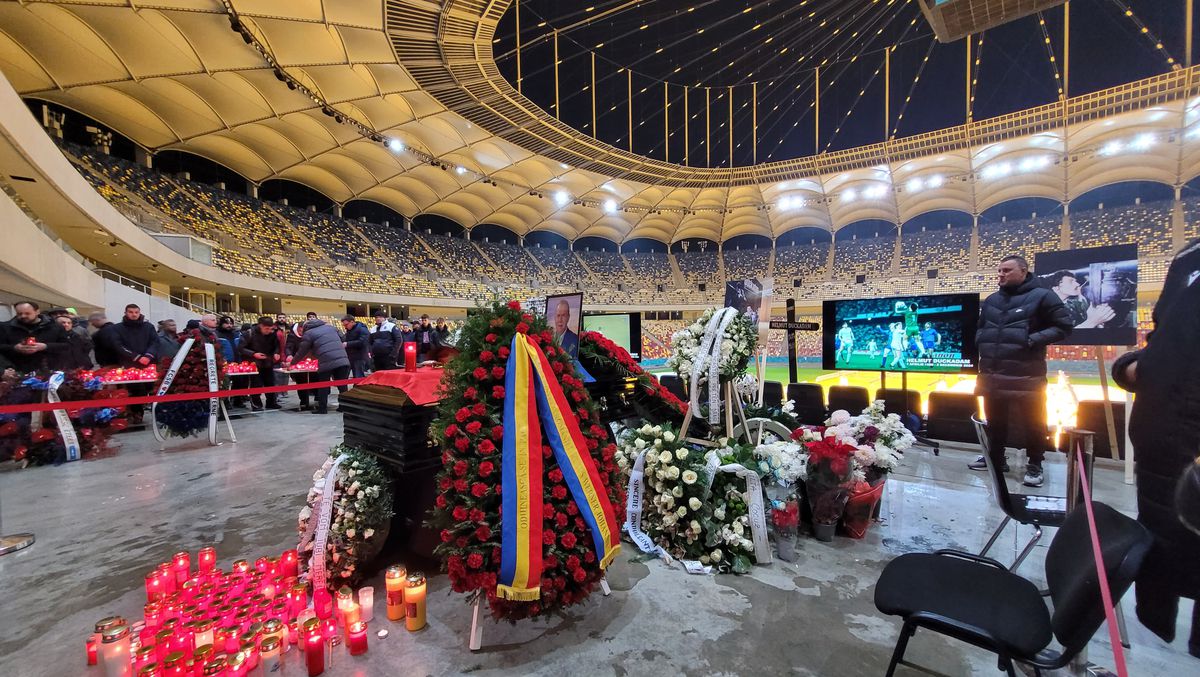 Peluza Nord FCSB și-a făcut apariția la Arena Națională pentru a-și lua rămas-bun de la Helmut Duckadam