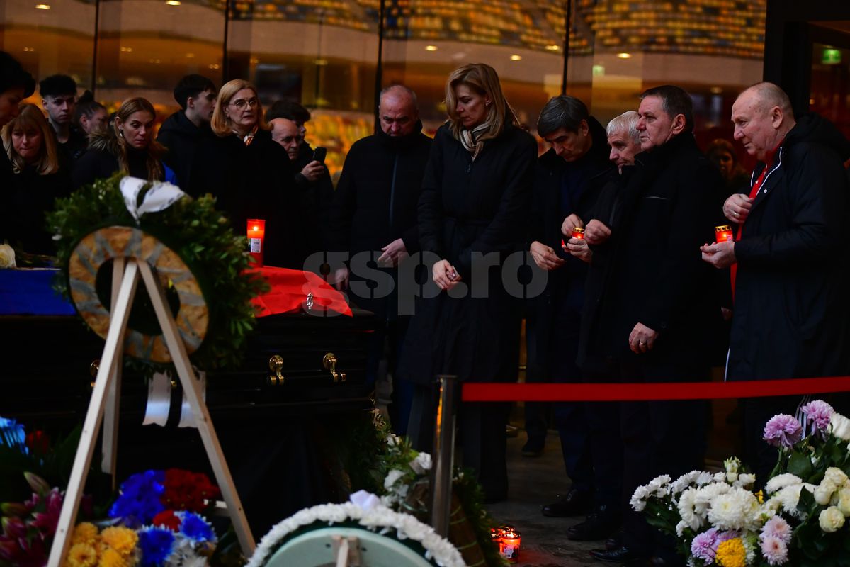 Imagini impresionante în Cupa României! Gest cum nu s-a mai văzut pe un teren de fotbal în memoria lui Duckadam