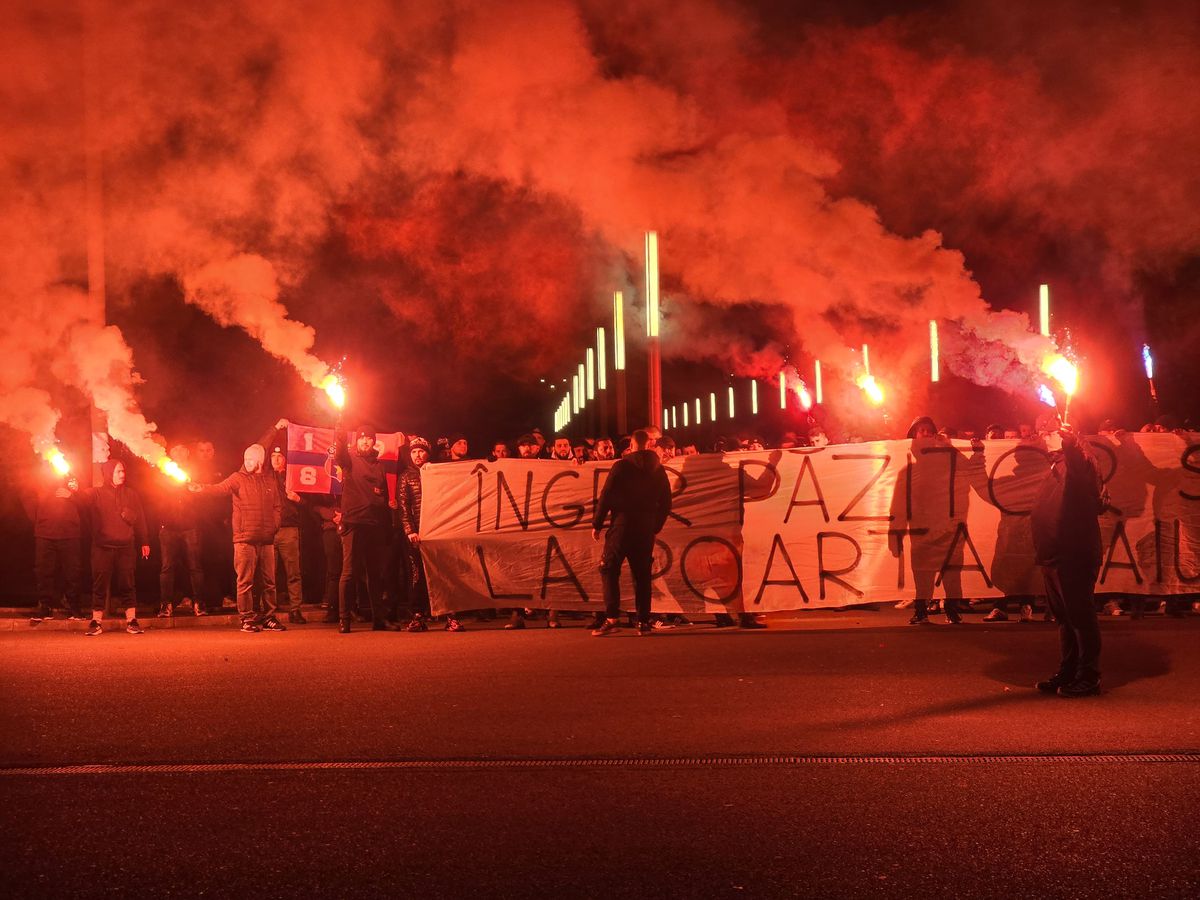 Peluza Sud Steaua a ajuns la Arena Națională pentru a-și lua rămas-bun de la Helmut Duckadam