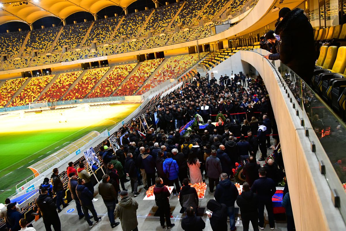 Peluza Nord FCSB și-a făcut apariția la Arena Națională pentru a-și lua rămas-bun de la Helmut Duckadam