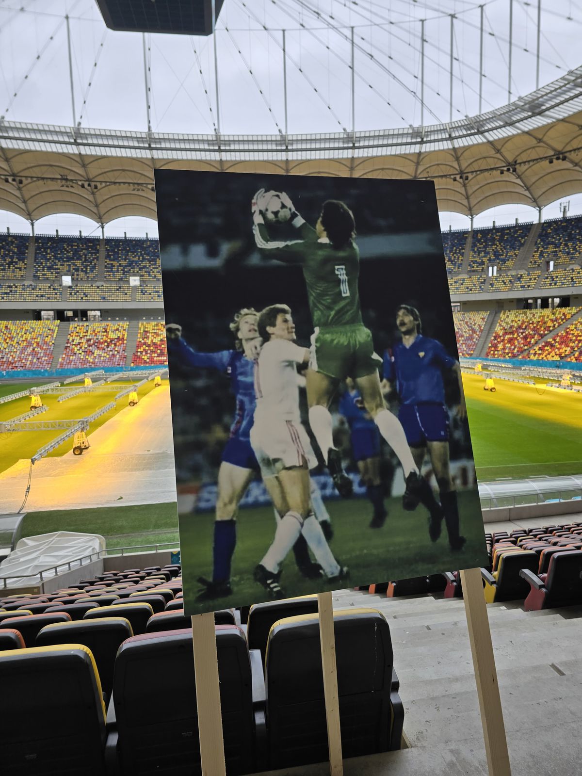 Imagini tulburătoare! Cum a apărut mama lui Helmut Duckadam la Arena Națională