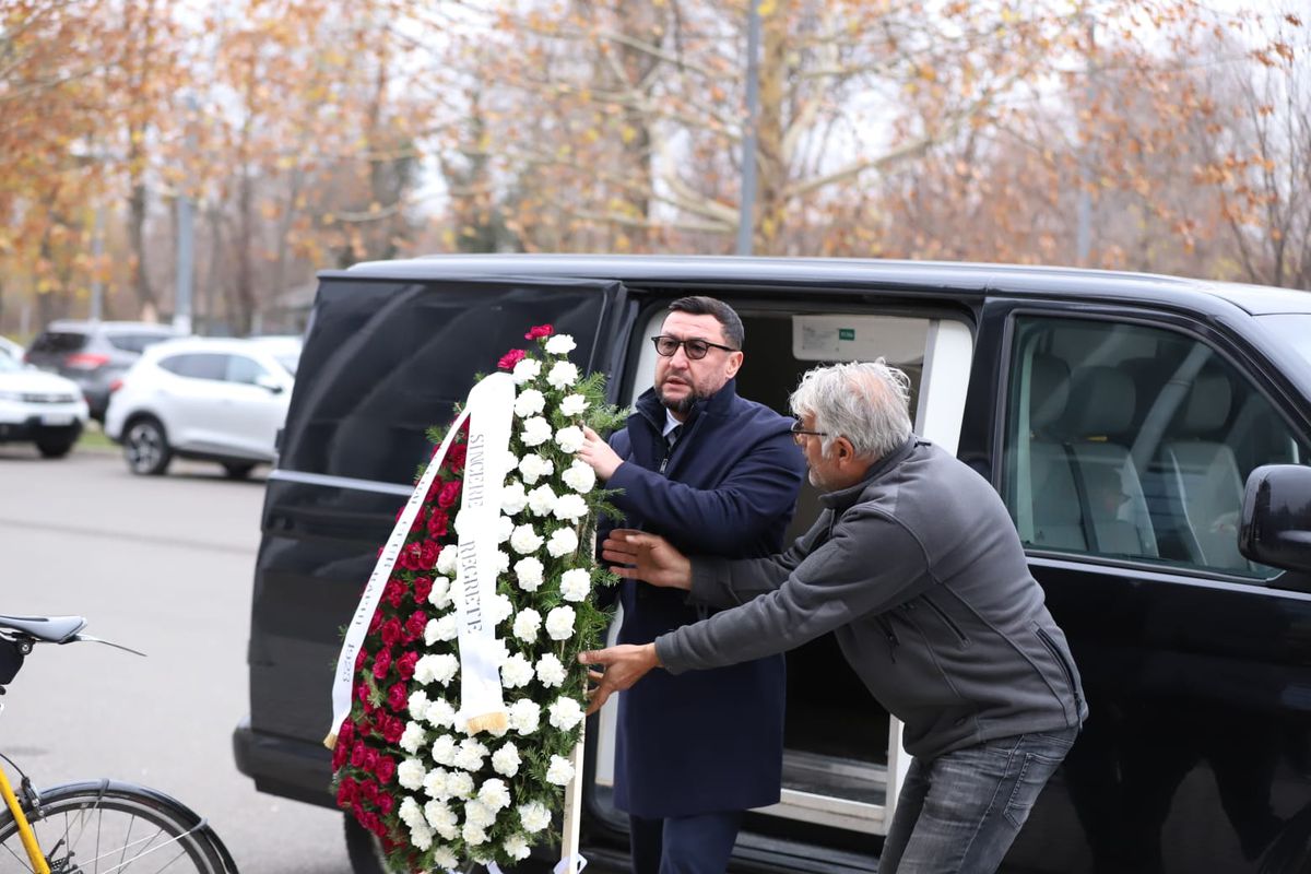 Tot lotul campioanei FCSB a mers la sicriul lui Helmut Duckadam » Mihai Stoica nu și-a mai putut stăpâni lacrimile