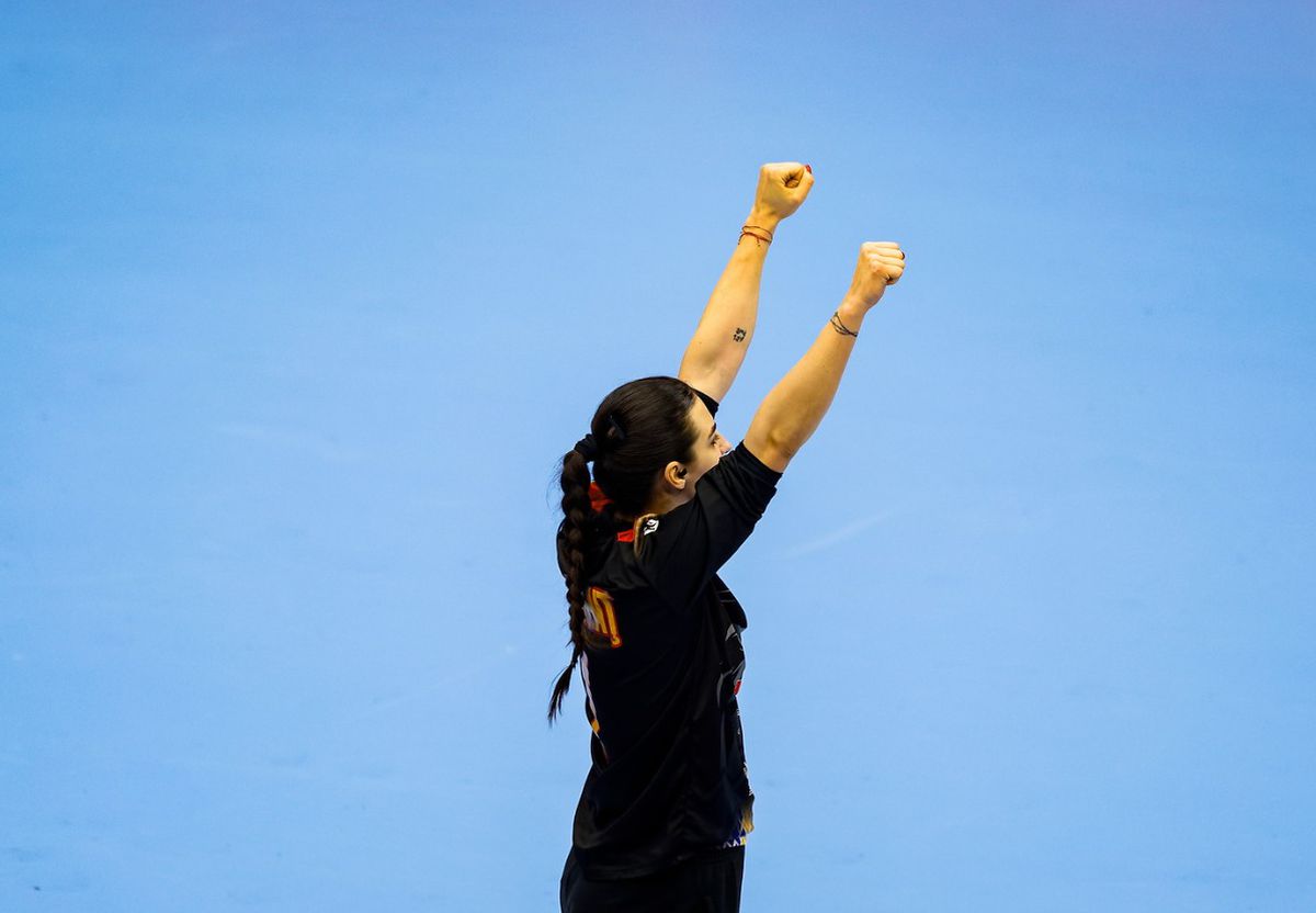 Naționala României de handbal chiar are un nou LIDER » Două momente care au demonstrat cine e urmașa Cristinei Neagu în vestiar