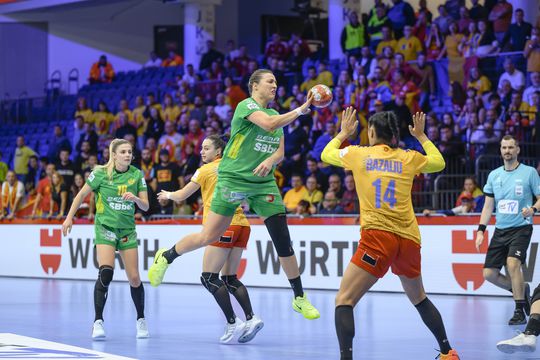 Cehia și Muntenegru se vor înfrunta astăzi, de la ora 21:30, în ultimul meci al grupei B de la Campionatul European de handbal feminin.