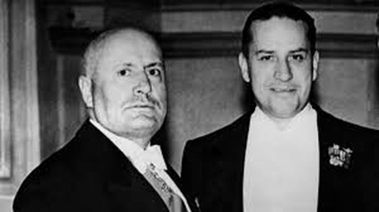 Galeazzo Ciano (dreapta) și socrul său, dictatorul fascist Benito Mussolini