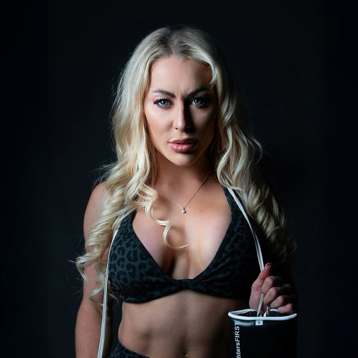 Incident neașteptat la cântar » O boxeriță a arătat accidental mai mult decât și-ar fi dorit: „Cu plăcere, lume!”