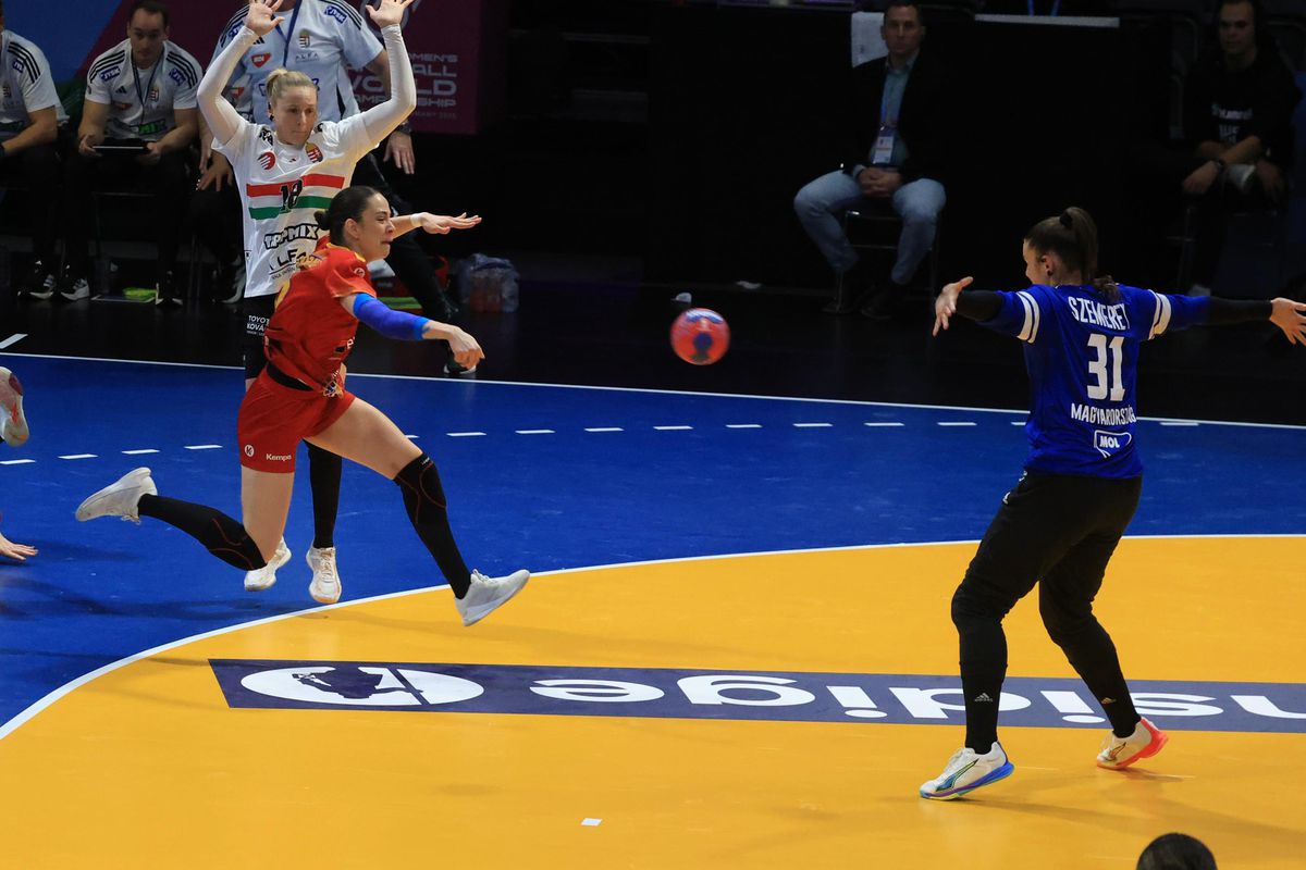 Imagini din meciul Ungaria - România, CM 2025 de handbal feminin