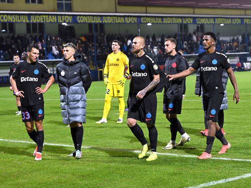 Denis Alibec nu a întrebat pe nimeni înainte să se opereze // foto: Imago