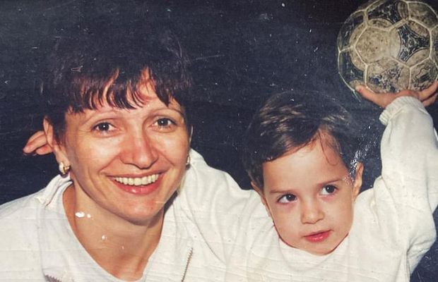 Pe cine a remarcat Federația Internațională de Handbal: „o nouă stea” tricoloră, fiica unei jucătoare cu 2043 de goluri pentru naționala României