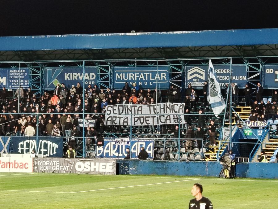 Ce nu s-a văzut la TV în Farul - Dinamo » Dialogul de la final dintre fani și jucătorii dinamoviști