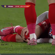 Alexandru Matei s-a accidentat grav în UTA - FCSB // FOTO: captură Prima Sport